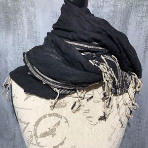 Vince Camuto fringe scarf NWT